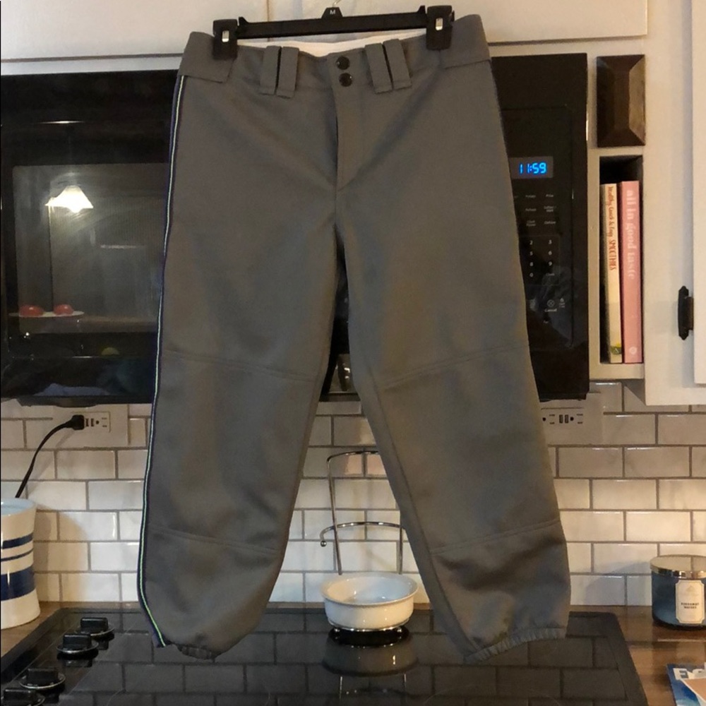 ❤️ Grey softball pants ❤️